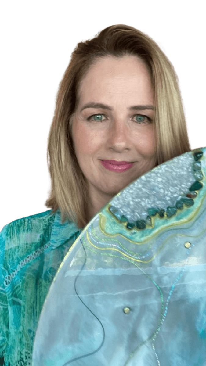 Fabiana Nóbrega, artista de resina